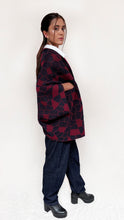 Cargar imagen en el visor de la galería, Cárdigan Libélula - azul oscuro y vinotinto