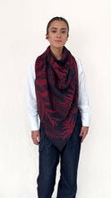 Cargar imagen en el visor de la galería, Poncho Palmas - azul oscuro y vinotinto
