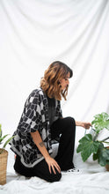 Cargar imagen en el visor de la galería, Cárdigan Libélula - negro y gris claro - DISPONIBLE POR ENCARGO