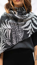 Cargar imagen en el visor de la galería, Poncho Palmas - negro y gris claro - DISPONIBLE POR ENCARGO