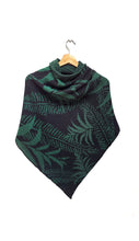 Cargar imagen en el visor de la galería, Poncho Palmas - negro y verde pino