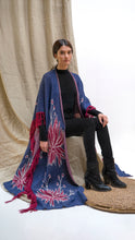 Cargar imagen en el visor de la galería, Ruana Maxi Frailejón Alpaca