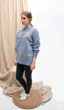 Cargar imagen en el visor de la galería, Suéter Pajaritos Alpaca - celeste y amarillo