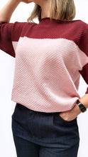 Cargar imagen en el visor de la galería, Camiseta Tejida Bloques - rosado y vinotinto